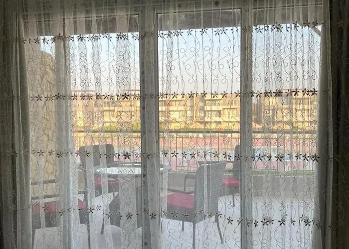 In El Apartment