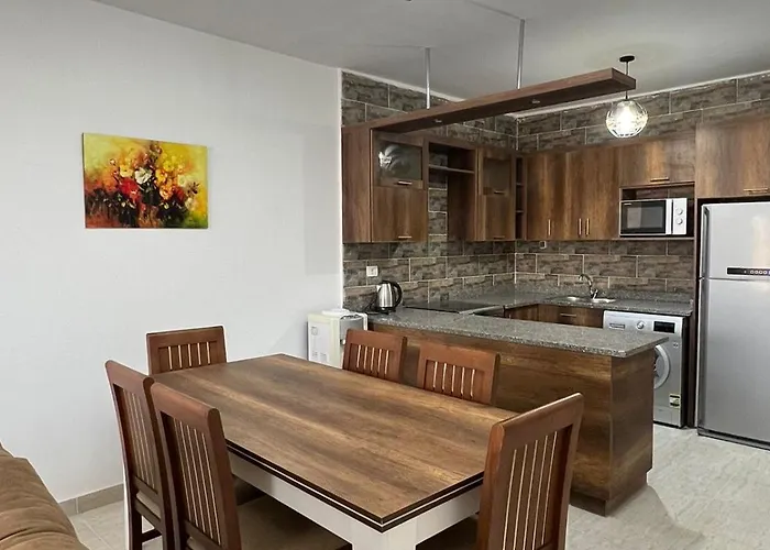 Apartment In El